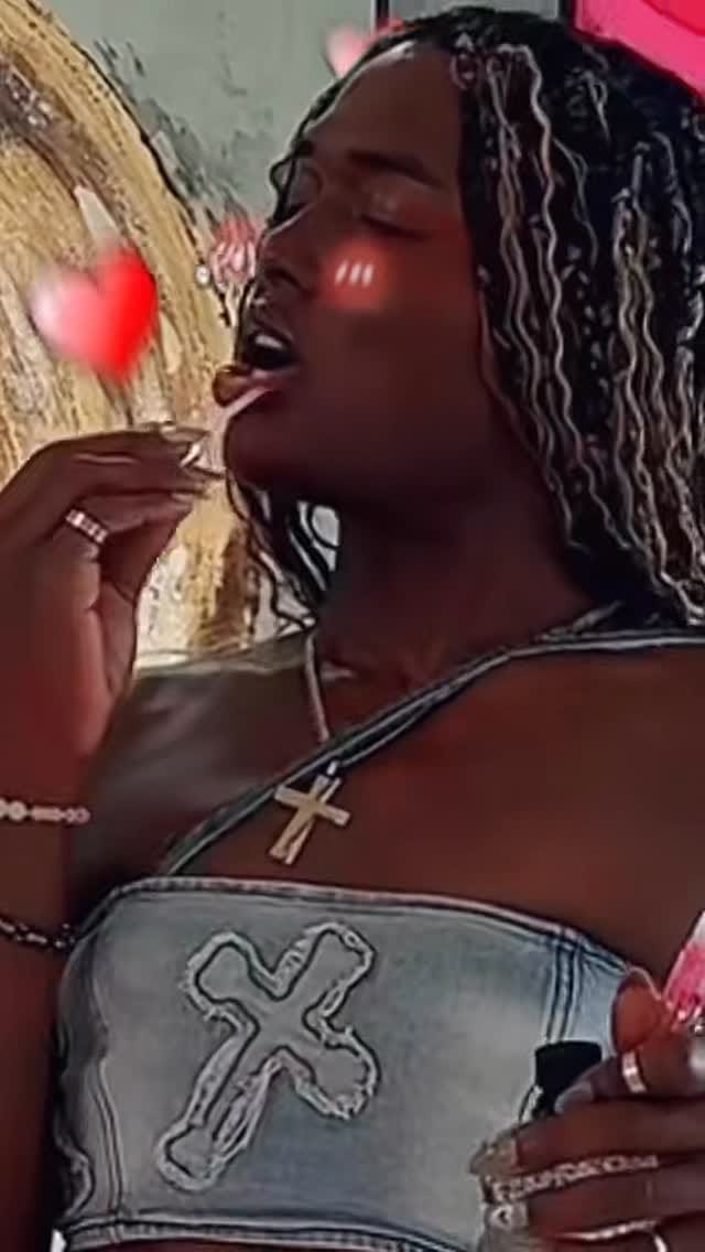Post 7 by Jewelz Diamond on Instagram (video)