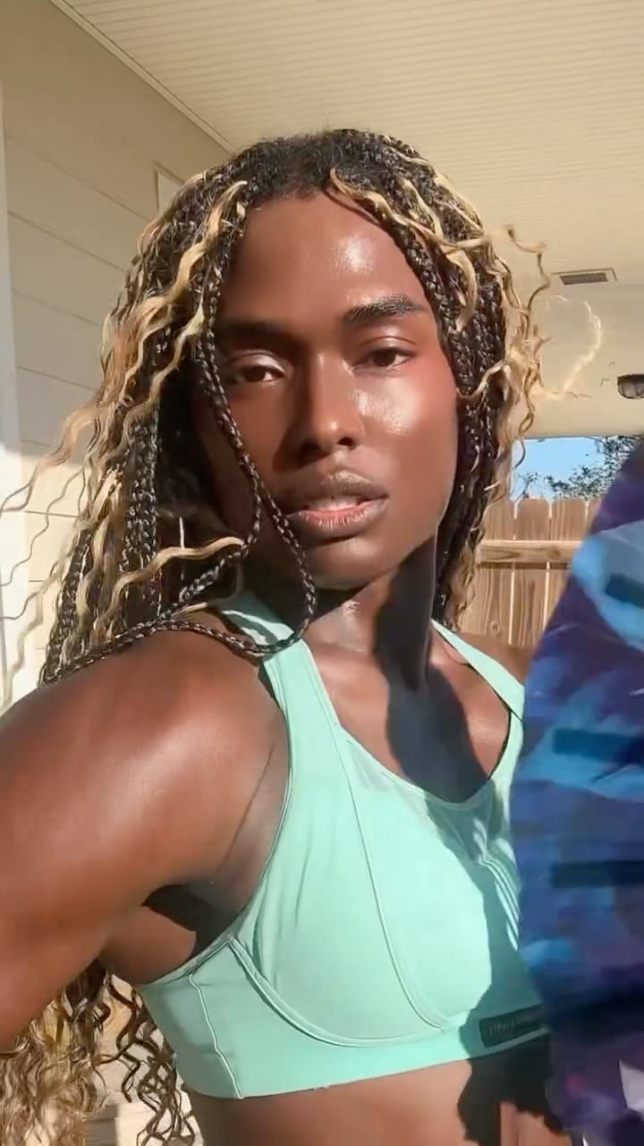 Post 2 by Jewelz Diamond on Instagram (video)