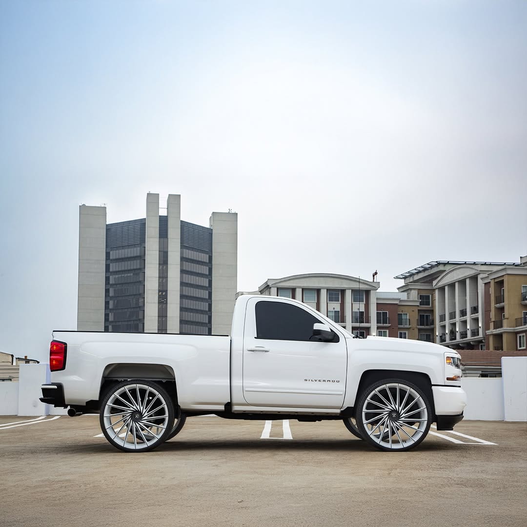 Post 5 by Asanti Wheels on Instagram (image)