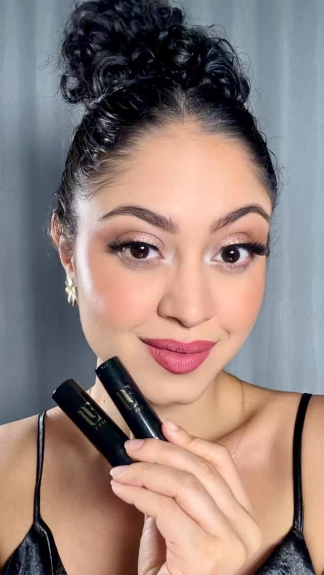 Post 7 by Cyntia Santos on Instagram (video)