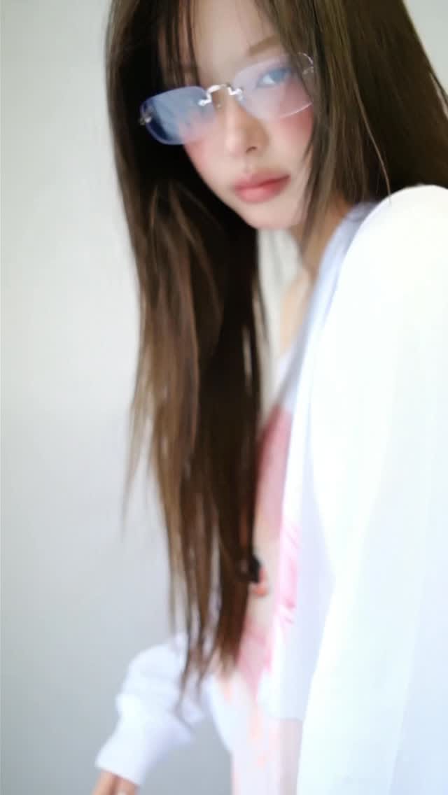 Post 3 by 디자이너 태리 Honki taeri on Instagram (video)