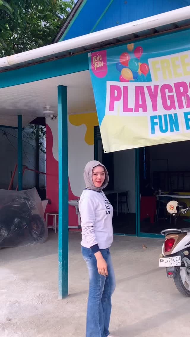 Post 3 by FUN FUN Ice Cream and Beverage on Instagram (video)