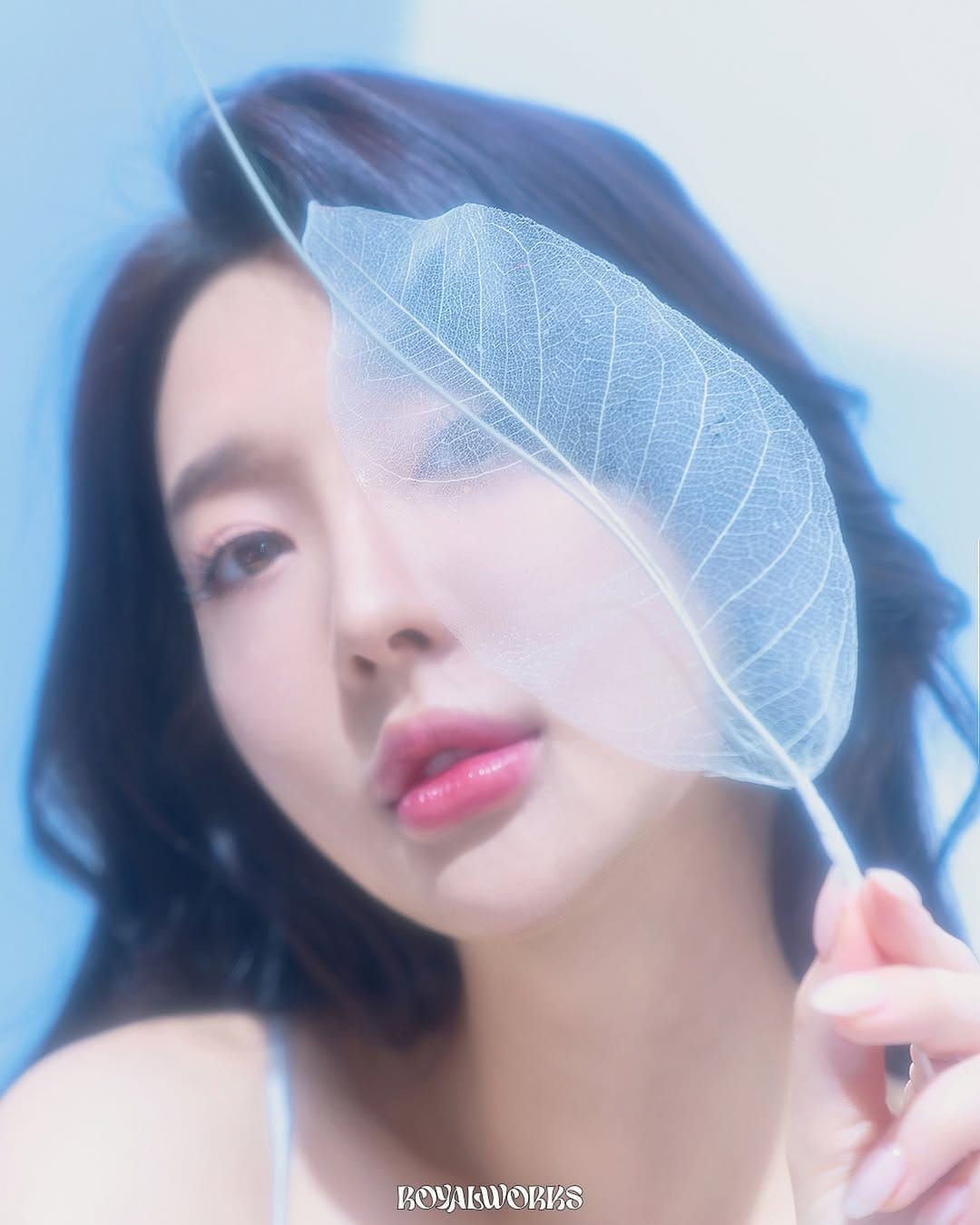 Post 10 by ONE MAKEUP STUDIO ✨ 홍대 7년차 💄 K-Beauty Creative Studio on Instagram (carousel)