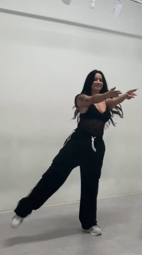 Post 6 by Steph Rivera on Instagram (video)