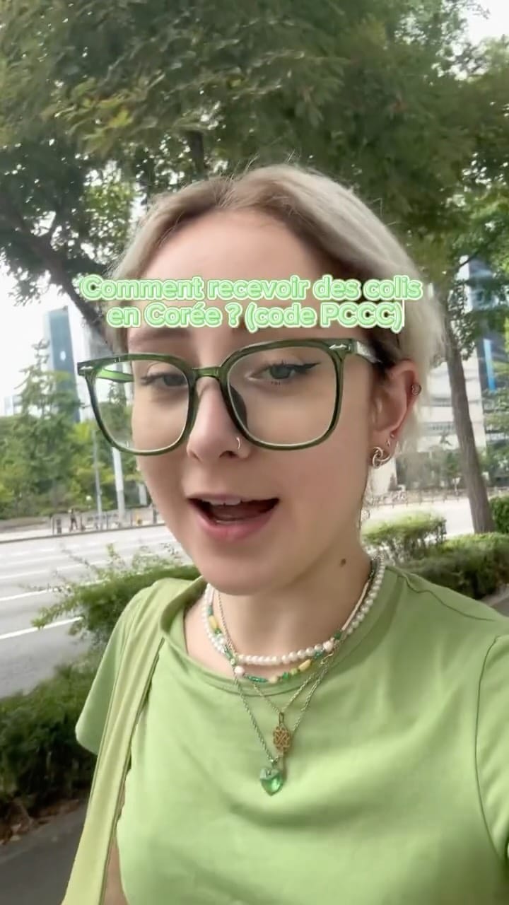 Post 4 by A G N Ë S 💚 on Instagram (video)