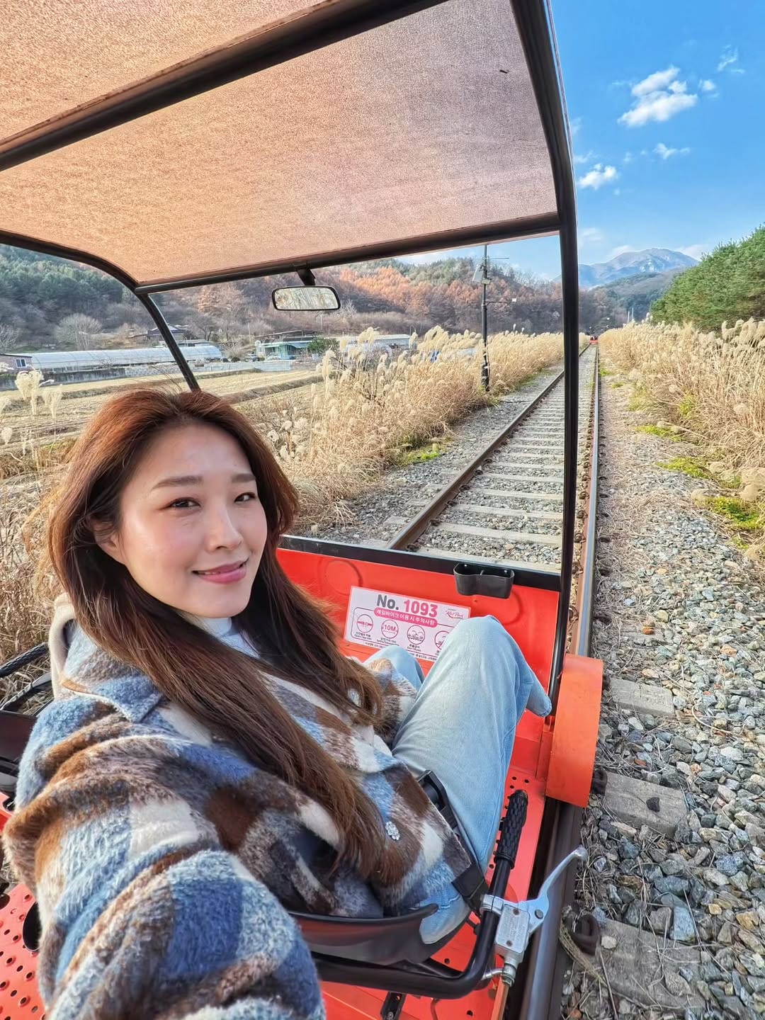 Post 9 by Jiyoon Lee on Instagram (carousel)