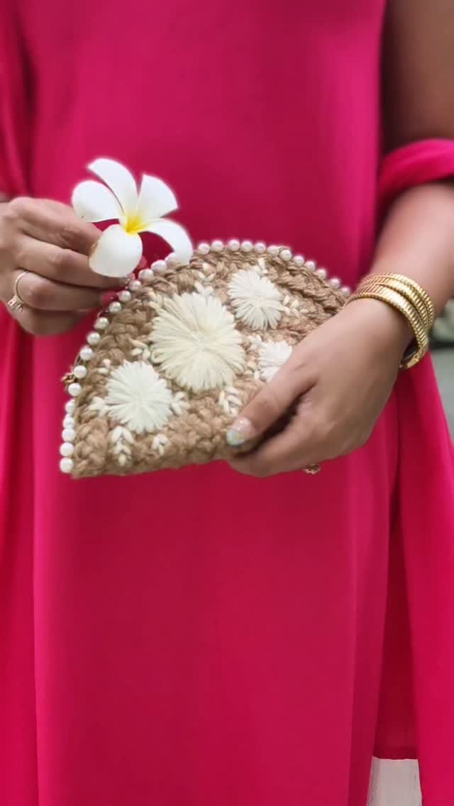 Post 5 by Harsha Pardasani on Instagram (video)