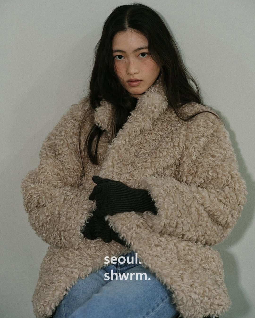 Post 4 by 서울쇼룸 on Instagram (carousel)