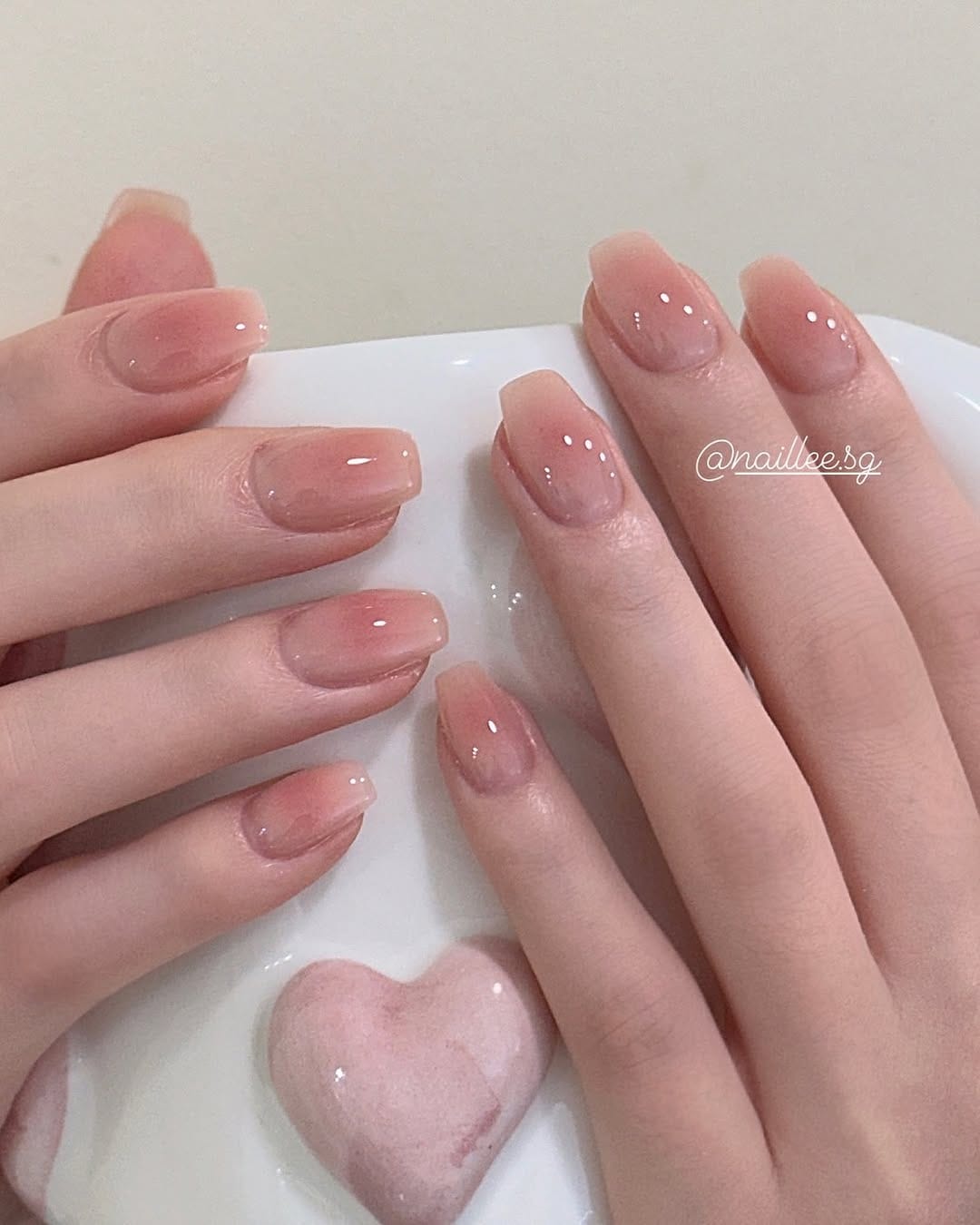 Post 10 by [네일리]야탑네일/분당네일/판교네일 on Instagram (image)