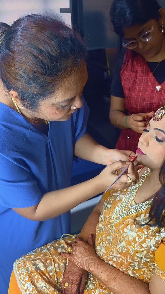 Post 3 by GOWRI KRISHNAMOORTHY (Seemi) on Instagram (video)
