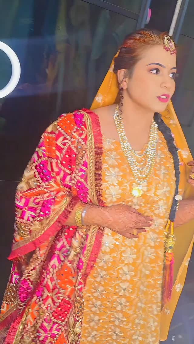 Post 4 by GOWRI KRISHNAMOORTHY (Seemi) on Instagram (video)