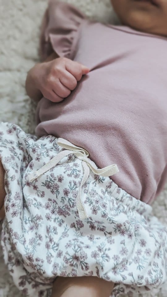 Post 4 by Marianne I LOVE YOUR OUTFIT on Instagram (video)