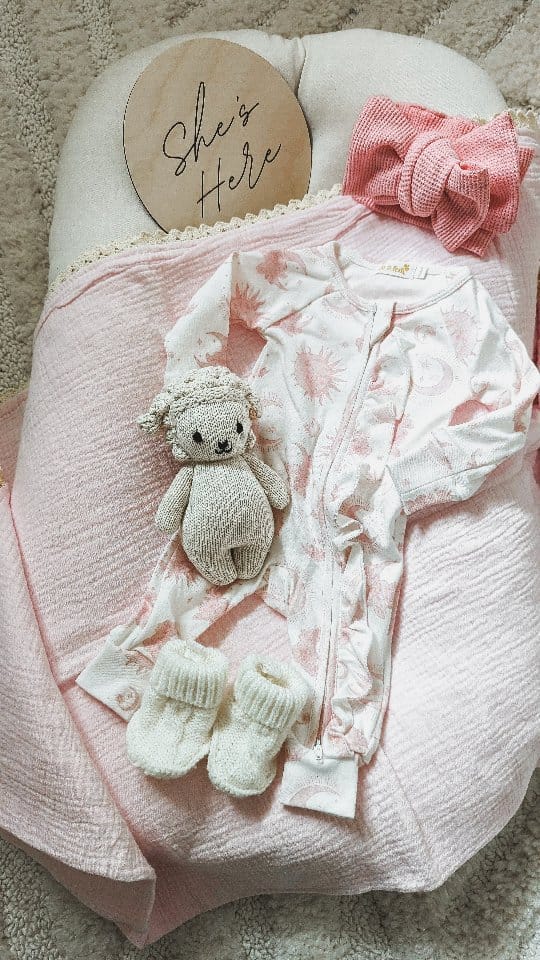 Post 2 by Marianne I LOVE YOUR OUTFIT on Instagram (video)