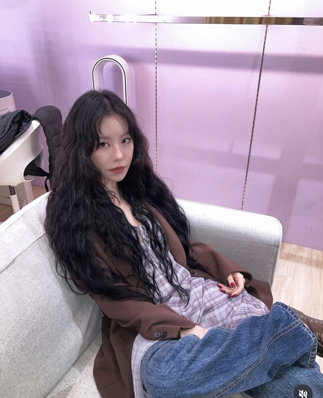 Post 5 by 에드비 붙임머리 전문샵 on Instagram (carousel)