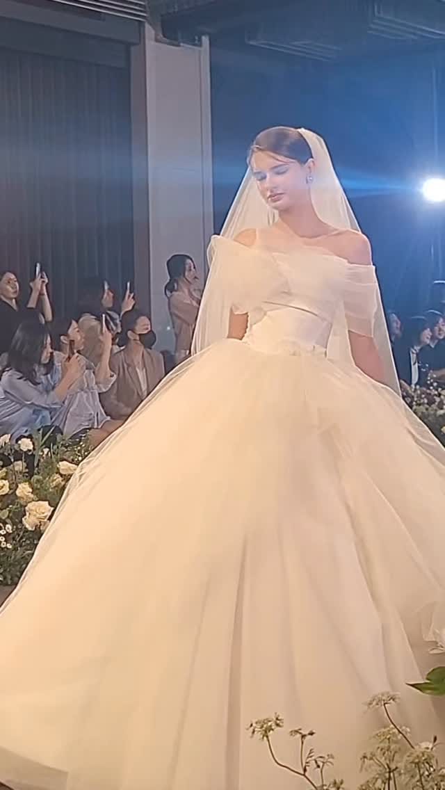 Post 8 by 모니카블랑쉬(부산점) on Instagram (video)