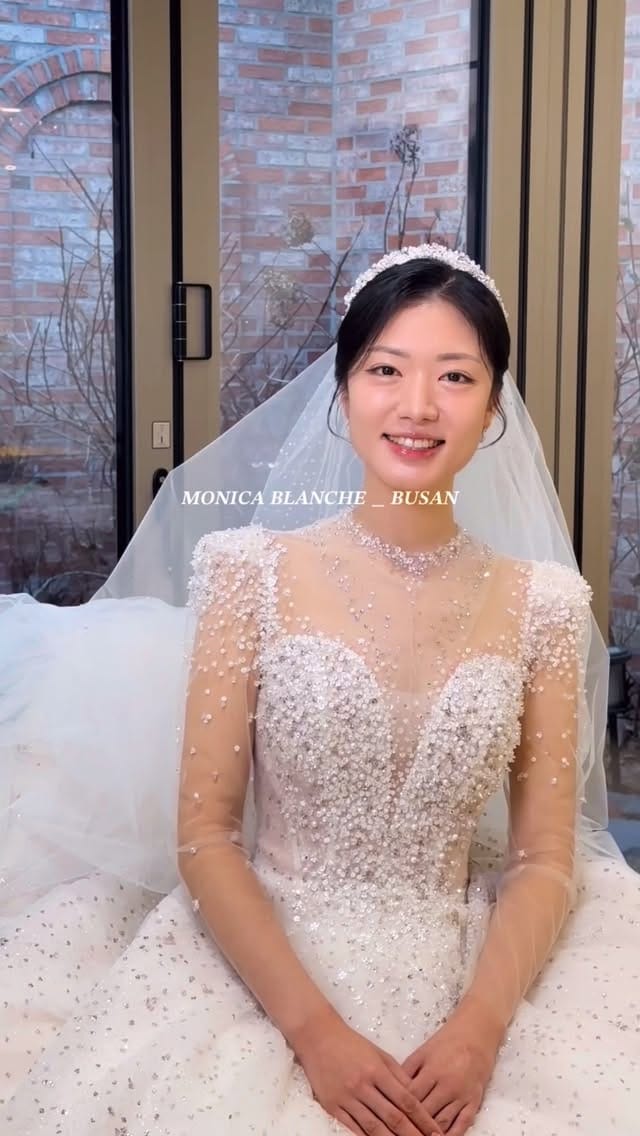 Post 5 by 모니카블랑쉬(부산점) on Instagram (video)