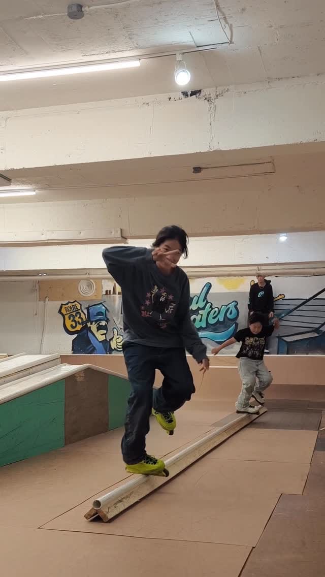 Post 7 by seoulskaters on Instagram (video)