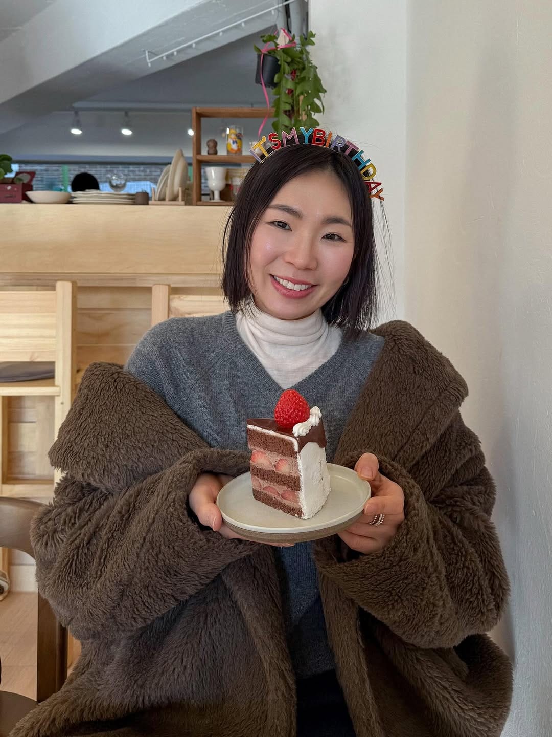 Post 2 by Jasmine Jang on Instagram (carousel)