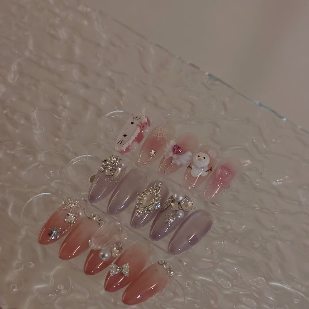 Post 10 by 숨네일 soom nail on Instagram (carousel)