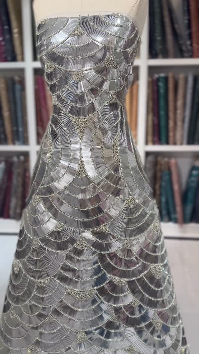 Post 8 by Anggrek Busana Fabrics on Instagram (video)