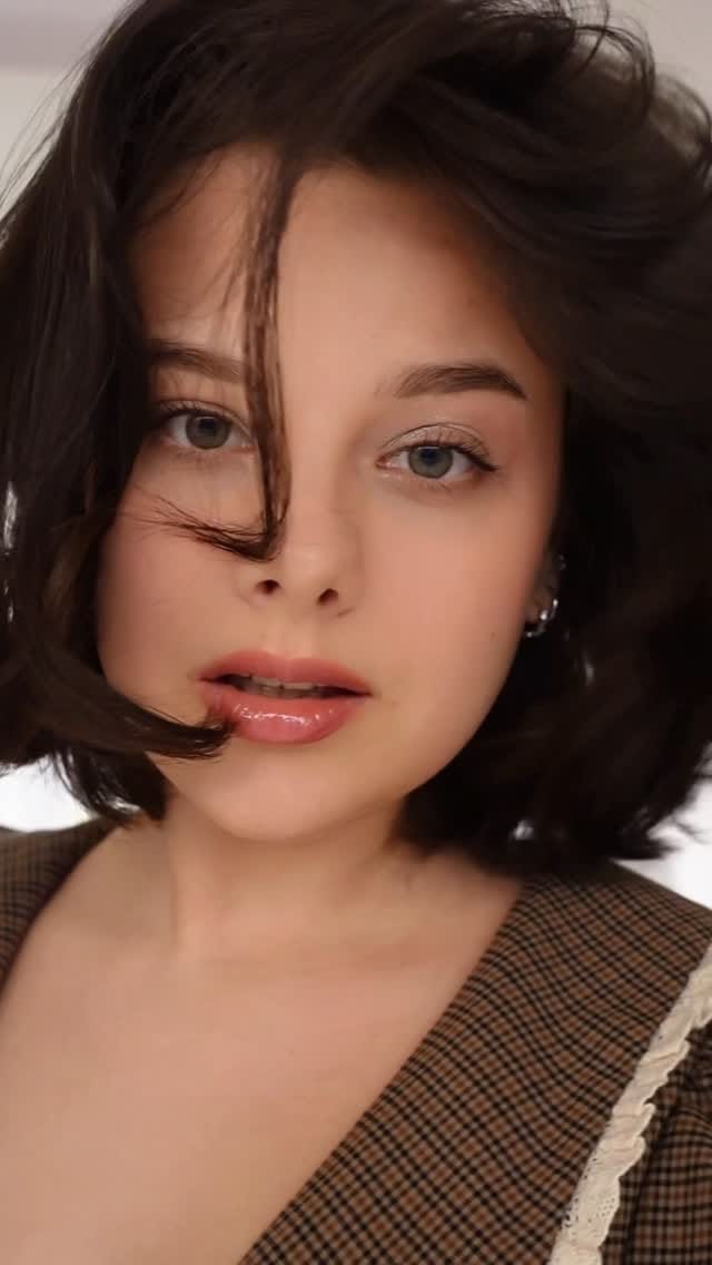 Post 3 by Daria on Instagram (video)