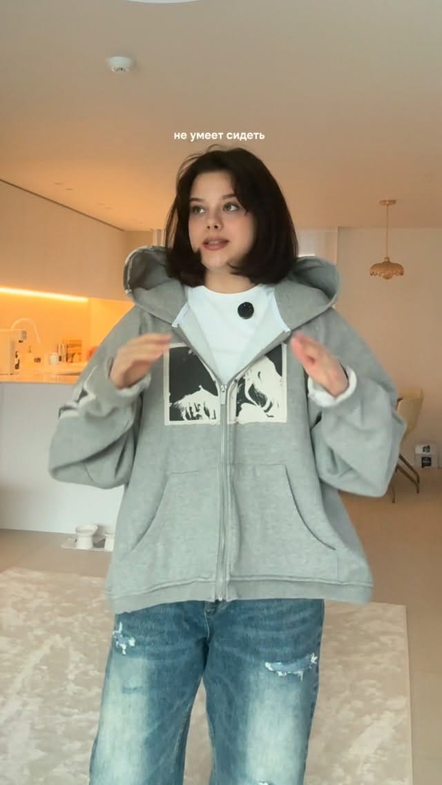 Post 9 by Daria on Instagram (video)
