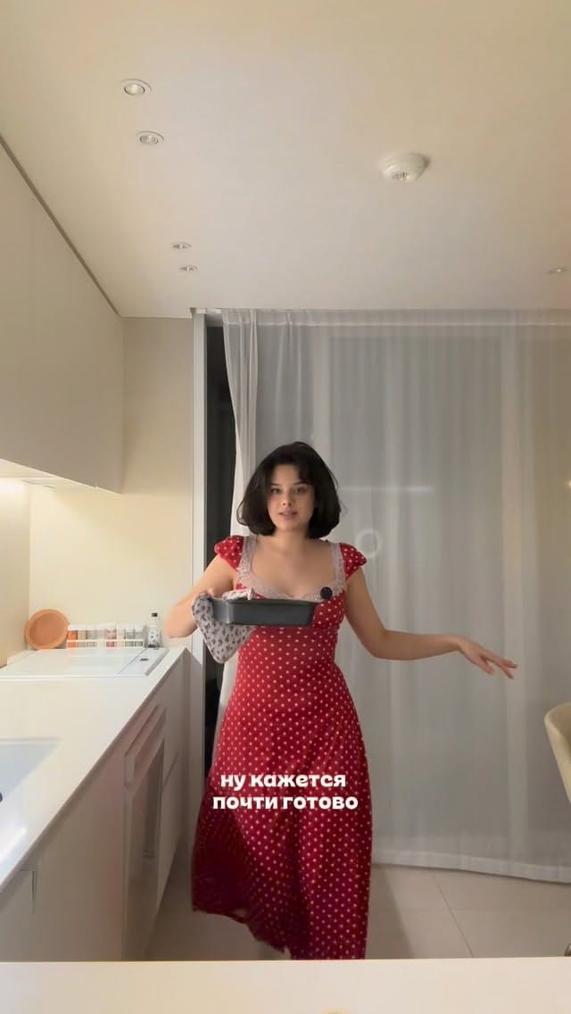 Post 10 by Daria on Instagram (video)