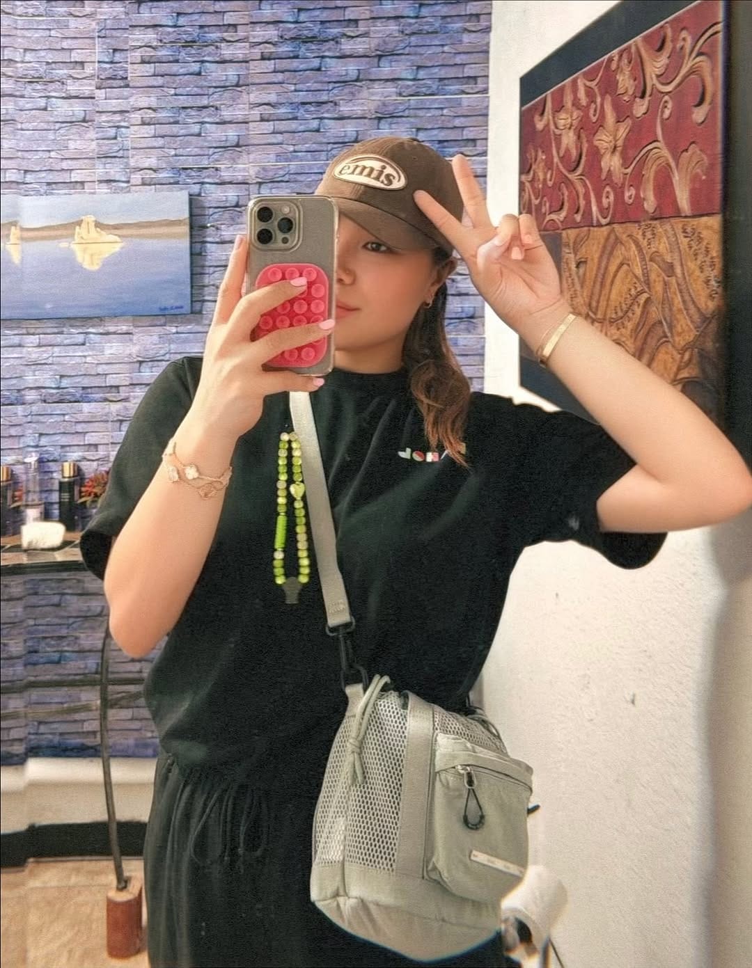 Post 6 by 𝖄𝖊𝖔𝖏𝖎𝖓 ❀ | 여진 ❤︎ on Instagram (carousel)