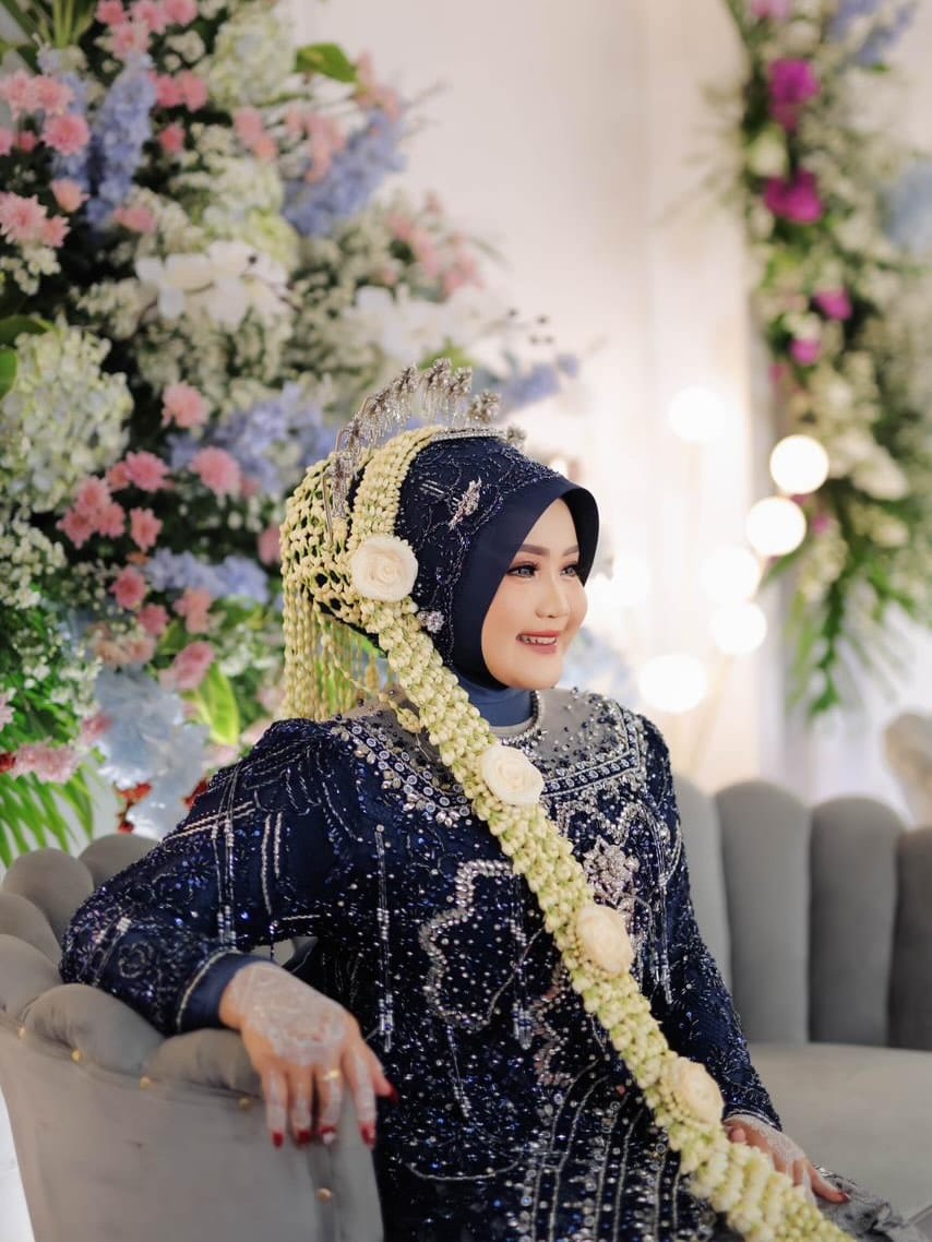 Post 3 by Annisa Tsanna on Instagram (carousel)