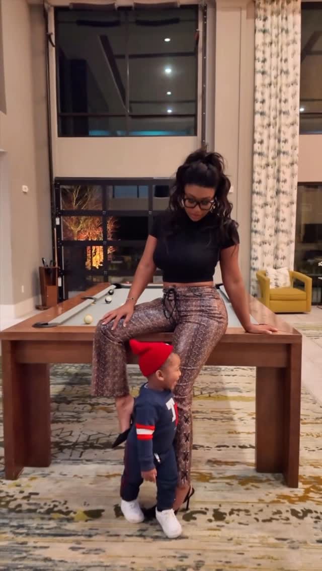 Post 3 by Deiondra  Sanders on Instagram (video)