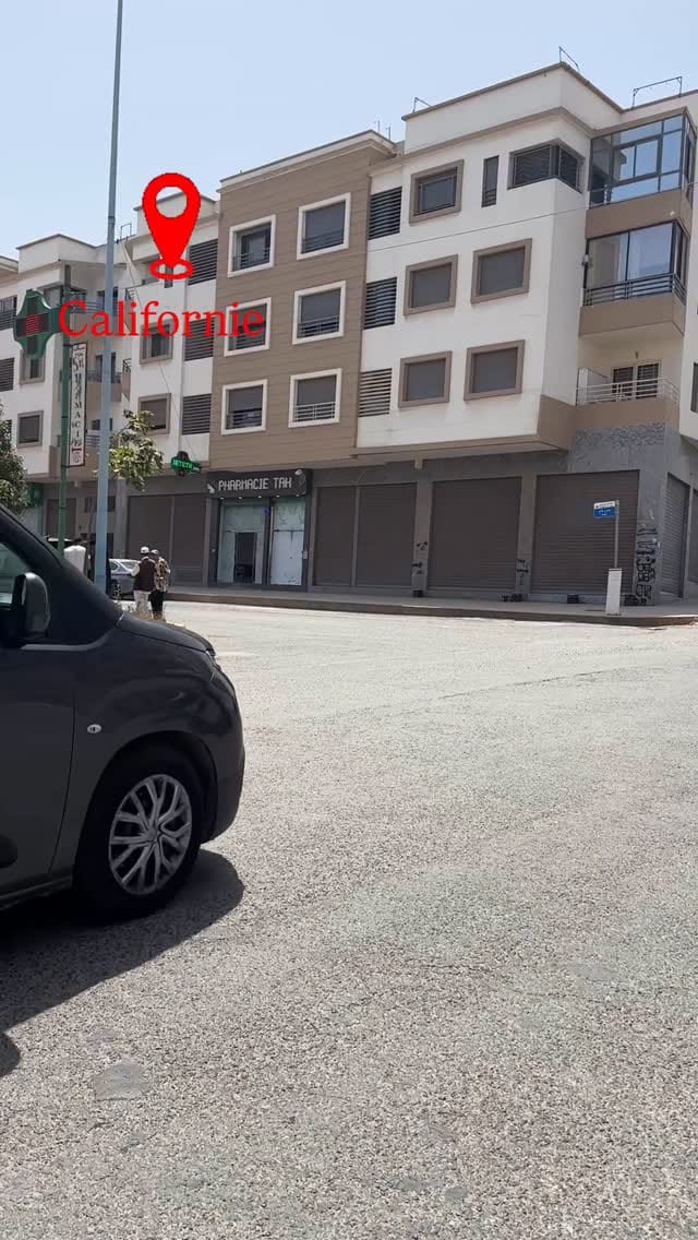 Post 6 by Sansouna San on Instagram (video)