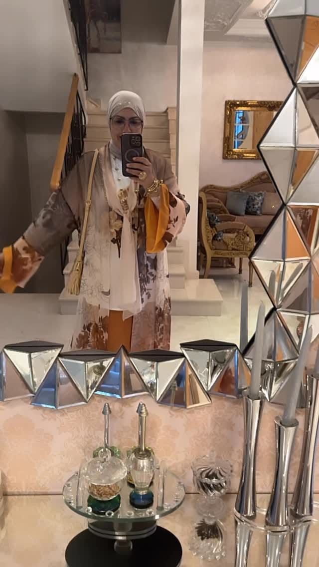 Post 9 by Sansouna San on Instagram (video)