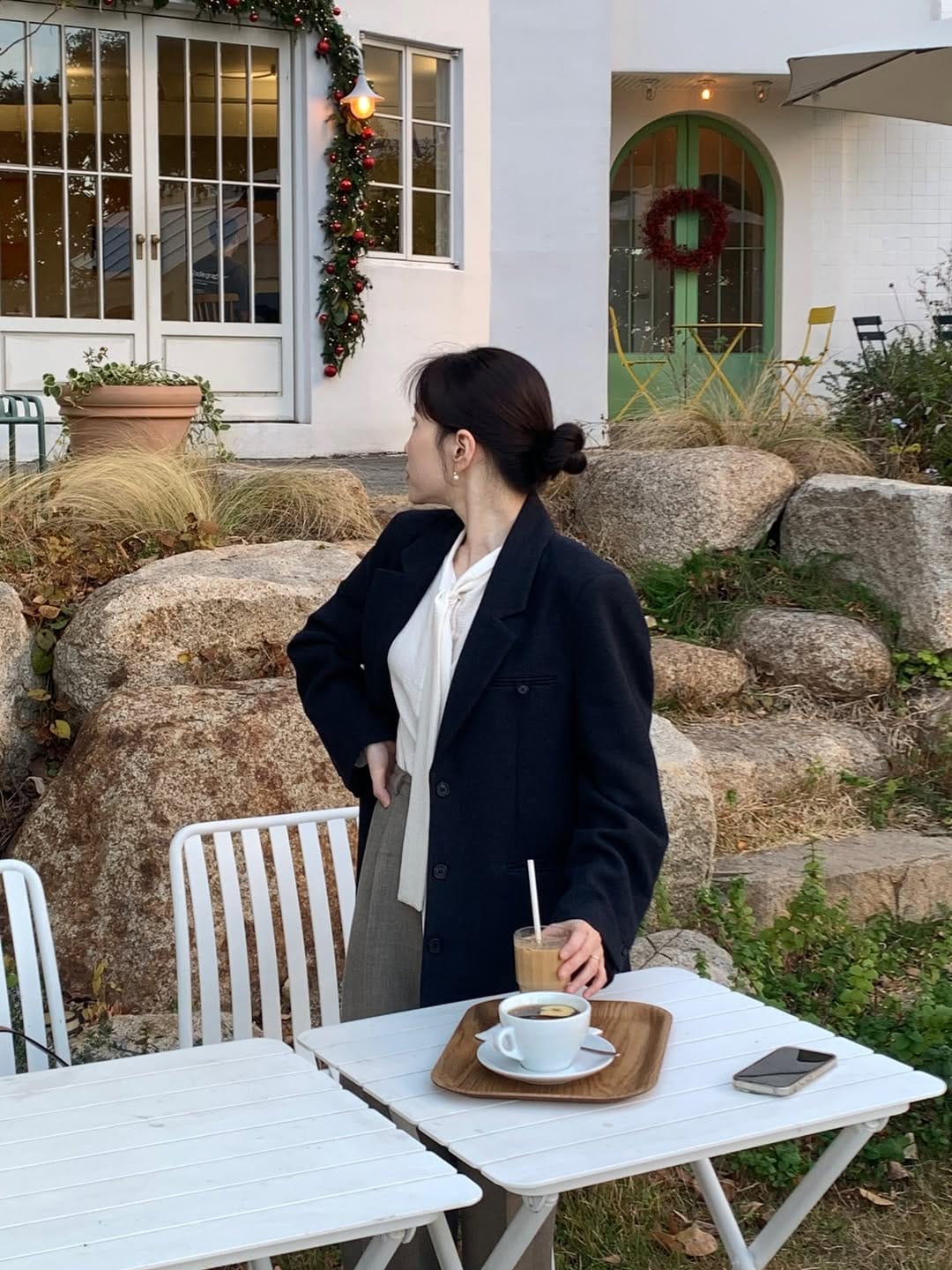Post 5 by 디어코튼 / 여성의류 부산옷가게 on Instagram (carousel)