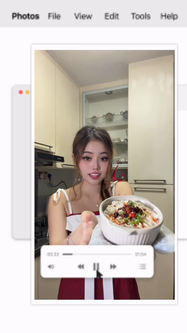 Post 3 by Carmen Chong Jia Wen on Instagram (video)