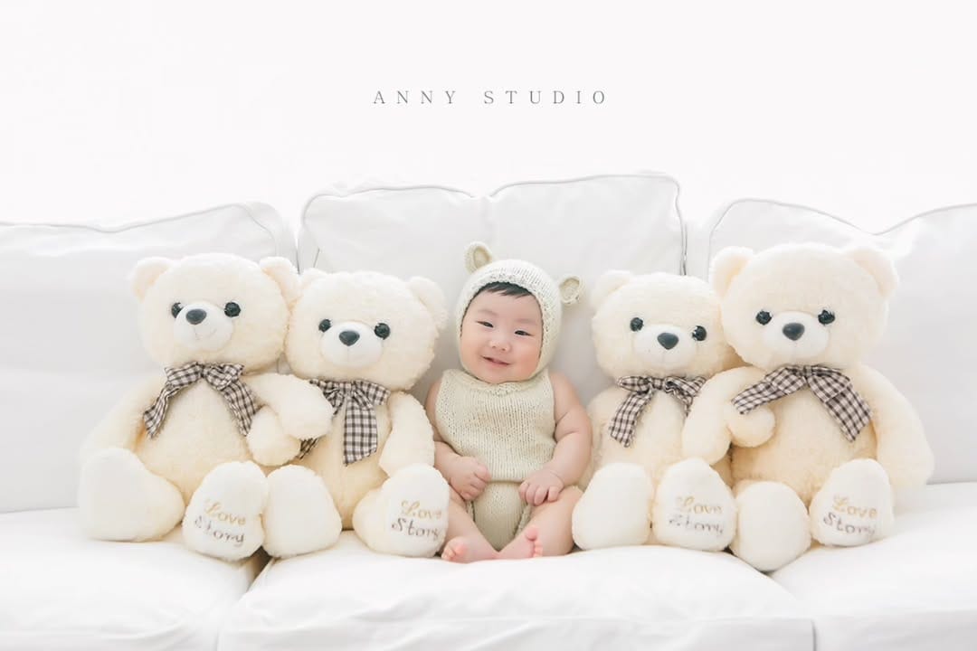 Post 9 by ♥백보경♥ on Instagram (carousel)