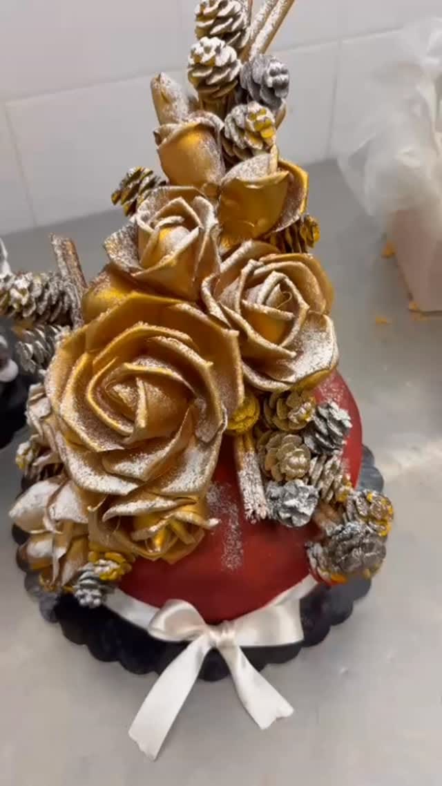 Post 8 by Pasticceria San Carlo on Instagram (video)