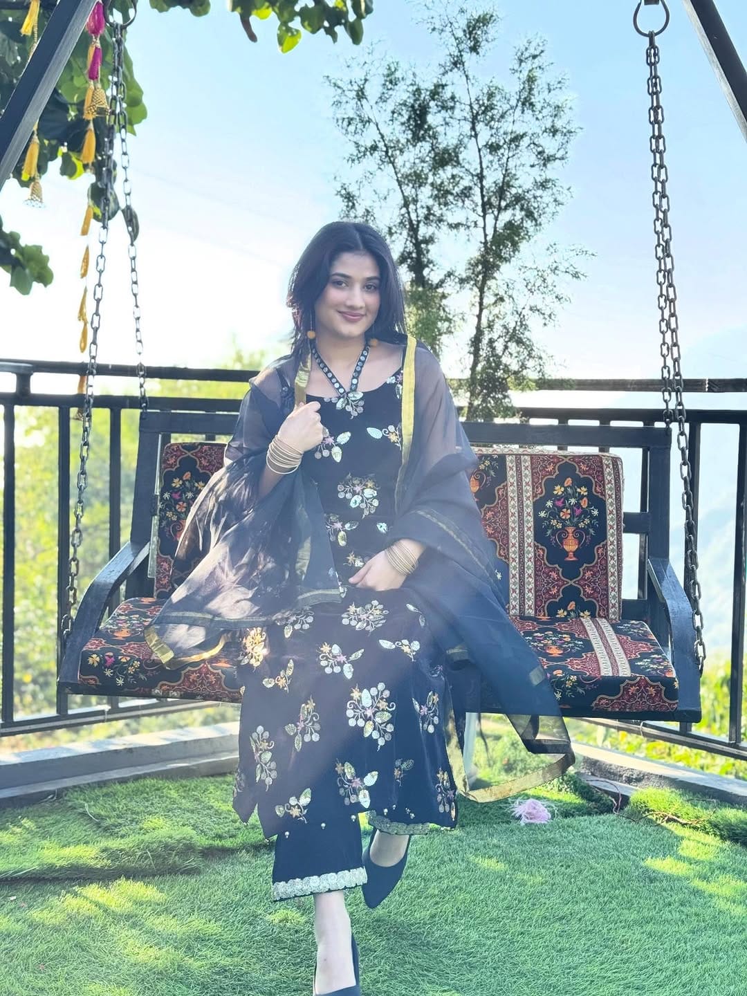 Post 6 by Anamta hasan (Mirza) on Instagram (carousel)