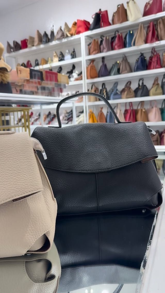 Post 6 by FIDORA WOMEN’S FASHION on Instagram (video)