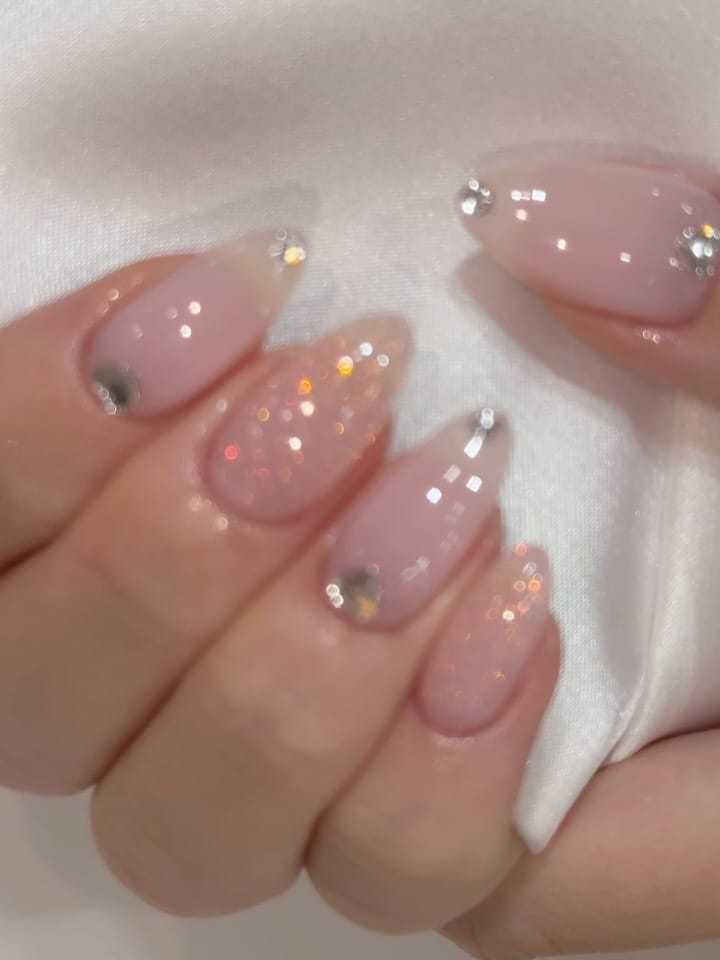 Post 9 by 오앤유네일 • 마곡네일 • 강서구네일 on Instagram (carousel)