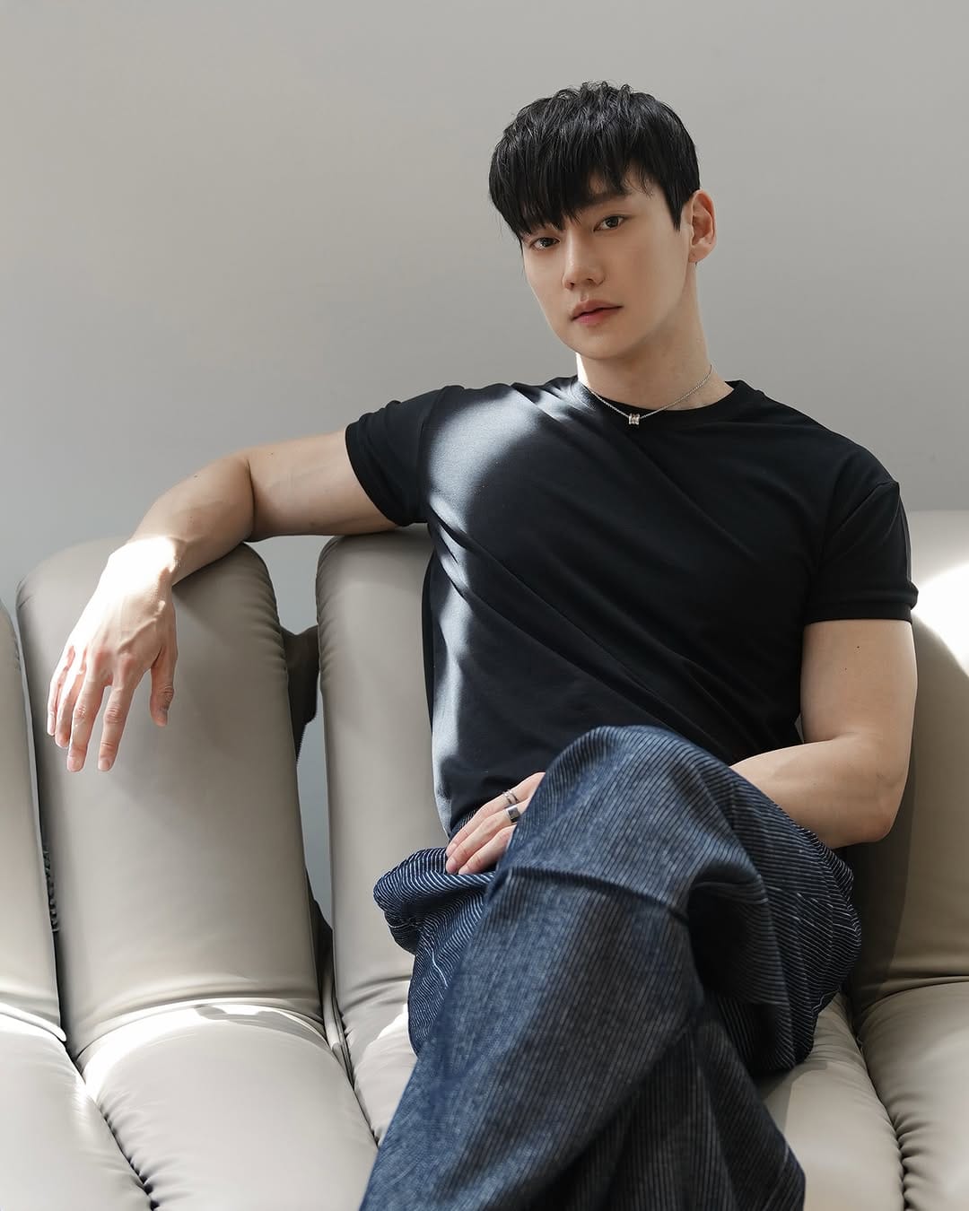 Post 1 by DANDY COSMO - แบรนด์เสื้อผ้าผู้ชาย เกาหลี🇰🇷 on Instagram (carousel)