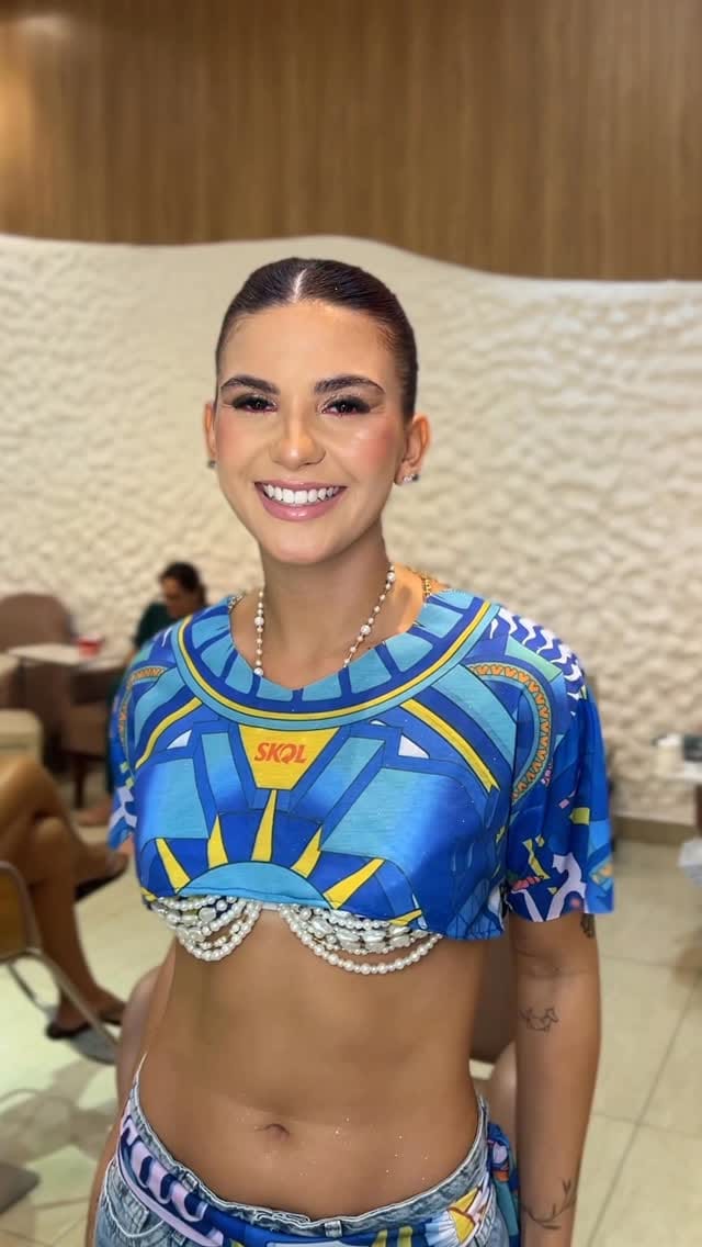 Post 4 by MARINA SÂNGELA on Instagram (video)