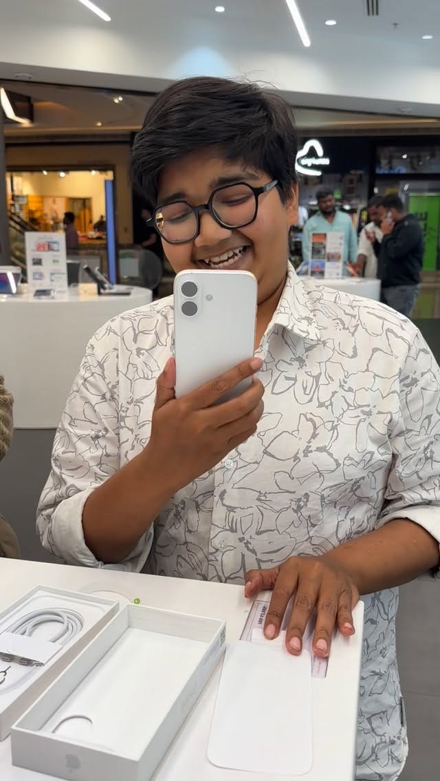 Post 2 by iDestiny - Apple Premium Partner on Instagram (video)