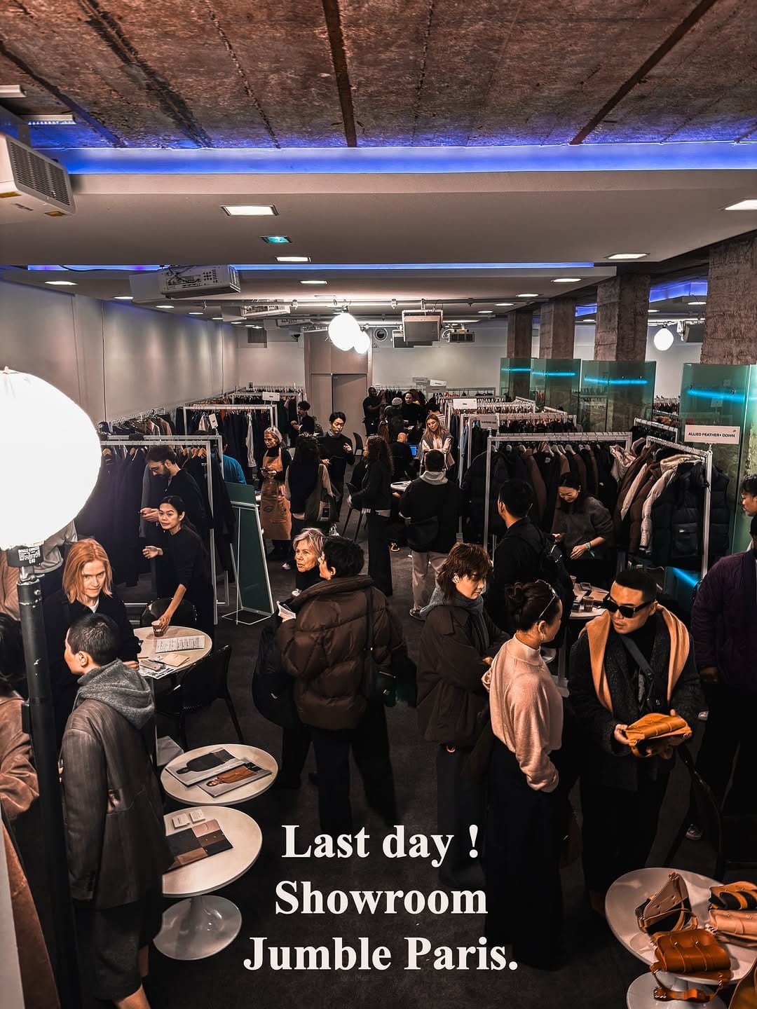 Post 1 by JUMBLE TOKYO on Instagram (carousel)
