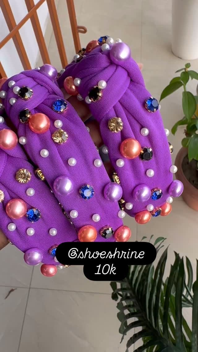 Post 8 by Shoeshrine👛👠 on Instagram (video)