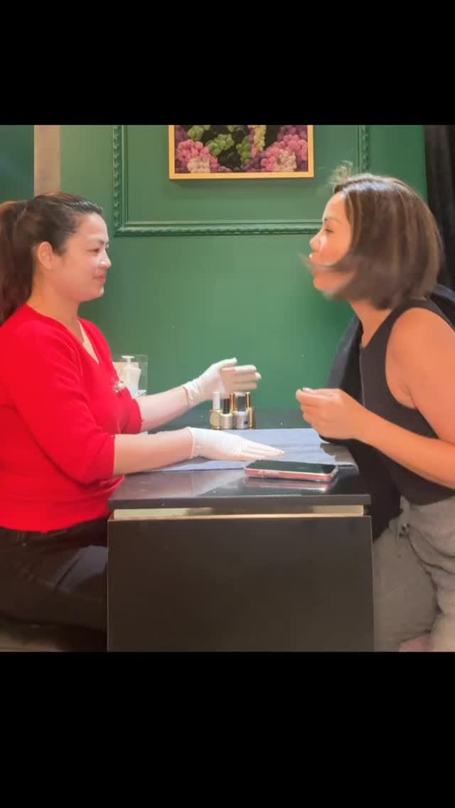 Post 7 by BLUSH HOUR Nails & Spa on Instagram (video)