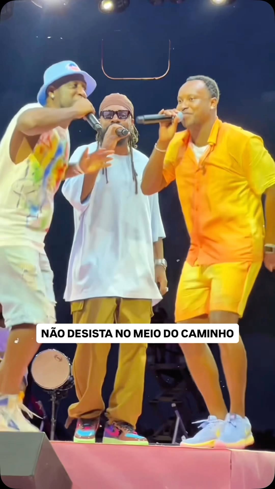 Post 6 by ANDRÉ MARINHO (DEZINHO)🎤 on Instagram (video)