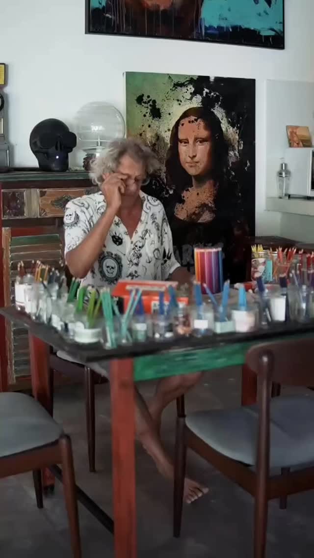 Post 8 by SKULL BALI 💀 Hand carved skulls, fashion, homeware. on Instagram (video)