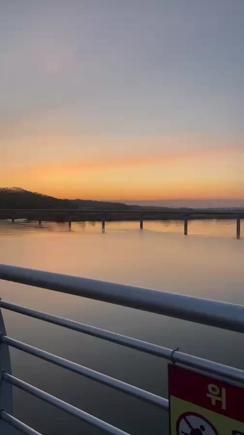 Post 3 by 김석빈도자기 on Instagram (video)