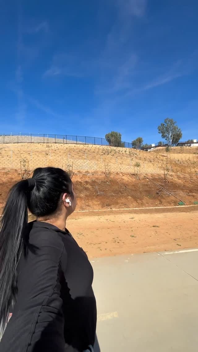 Post 4 by Perla Santana on Instagram (video)