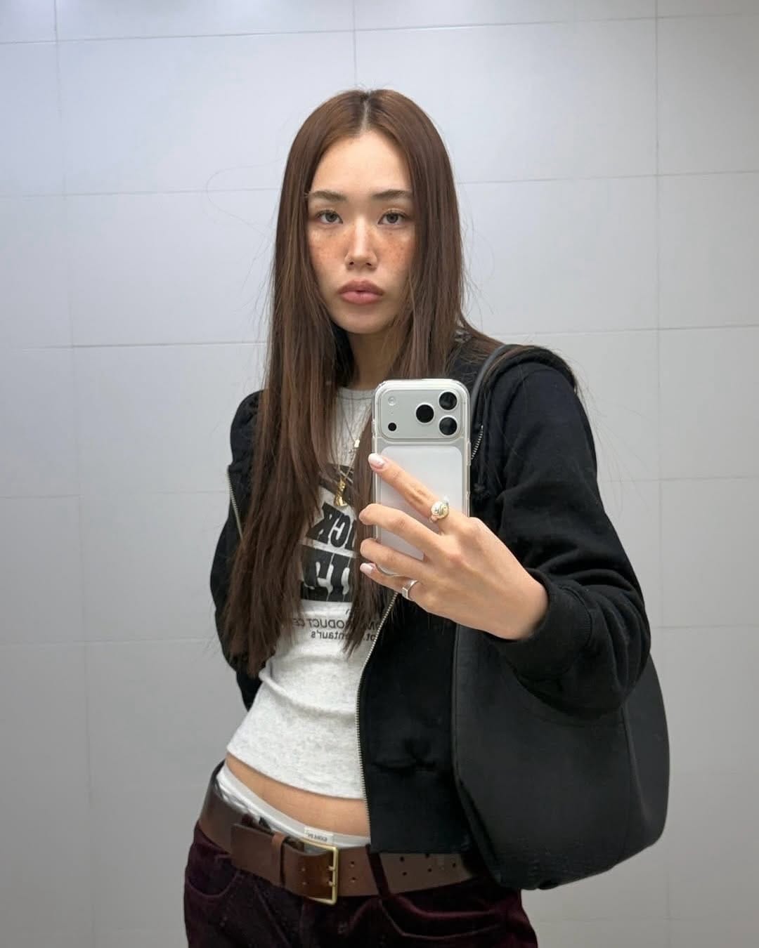 Post 6 by 살롱하츠 • 하츠도산 SALON HE:ARTS DOSAN on Instagram (carousel)